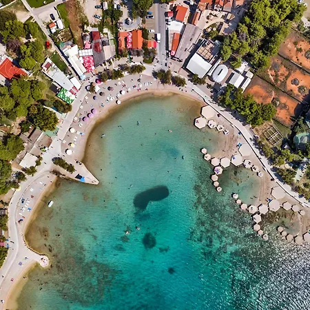 New! Pool House 2+1 In