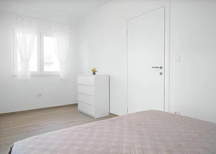 Дом отдыха New! Pool House 2+1 In Водице