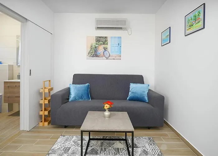 New! Pool House 2+1 In * Vodice